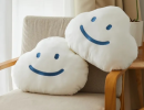 Throw pillow is a kind of multi-functional household goods, which can provide comfortable support, but also decorate the space, the material and design are diverse, add home atmosphere, improve the quality of life.