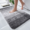Bathroom carpet, this humble small object, is often ignored in home decoration. However, in fact, it is not only to add beauty to the bathroom decoration, but also plays an important role in practical aspects.
